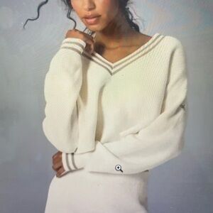 Alo Tennis Club Sweater knit v-neck Limited color: Ivory/Gravel